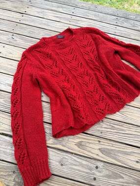 Wooden Ships Paola Buendia Red Leaf Pattern Knit Sweater Size S/M